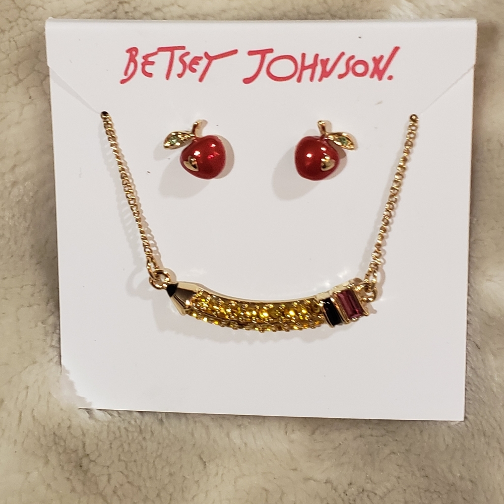 Betsey Johnson necklace